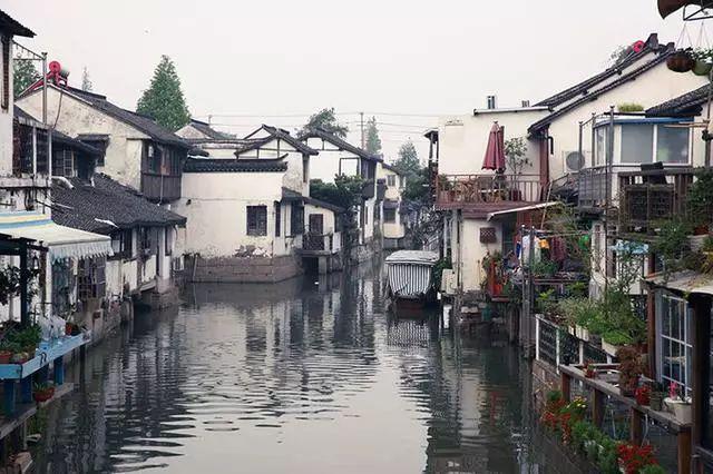 在恋爱中女生应该占据主动地位吗？？游戏画面